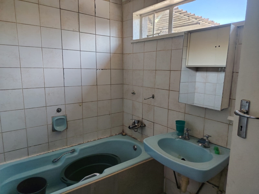 To Let 1 Bedroom Property for Rent in Oos Einde North West
